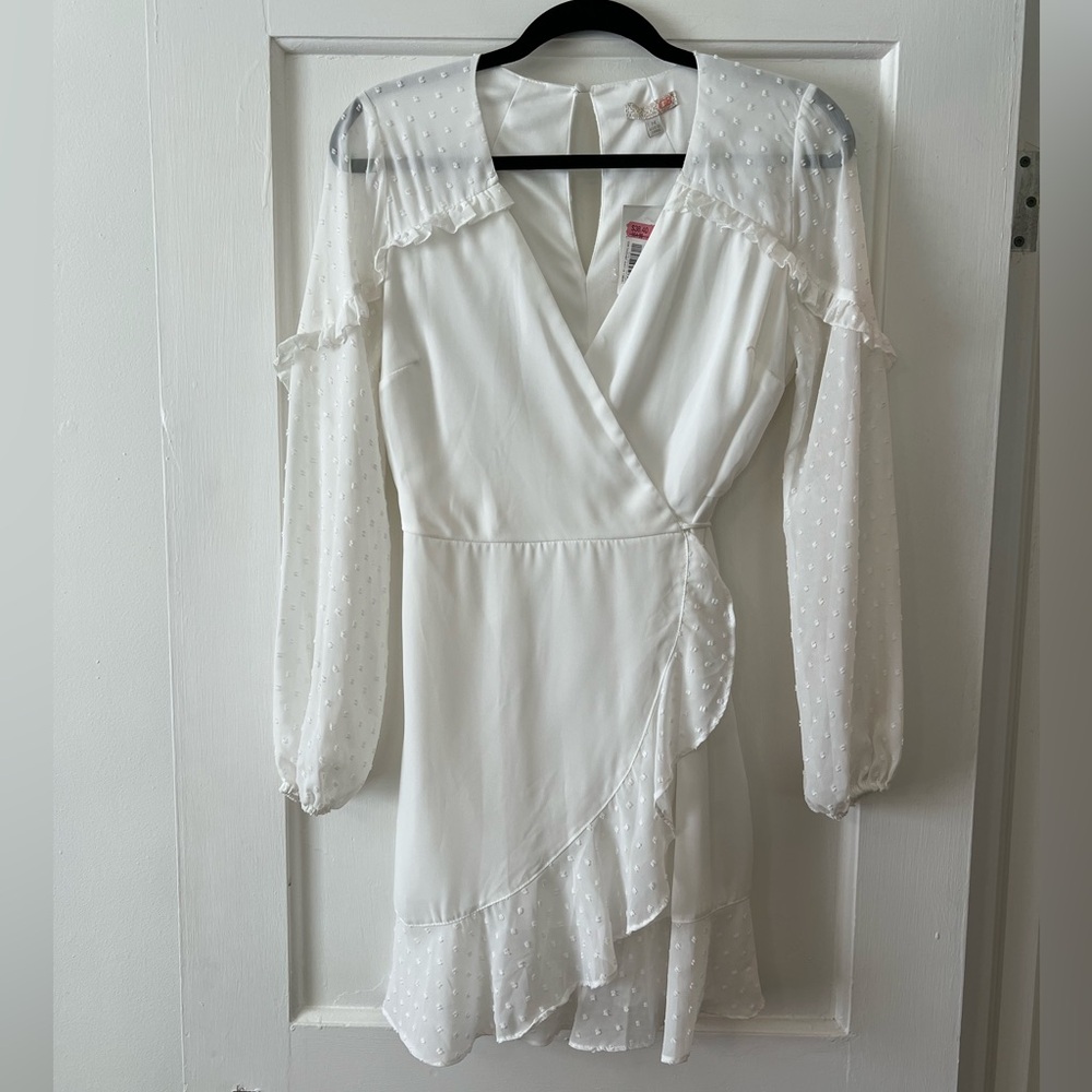 Gianni Bini White Ruffles Dress